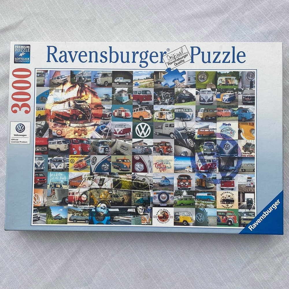 Ravensburger 16018 VW Campervan Moments 3000 Piece Puzzle-  NWOT